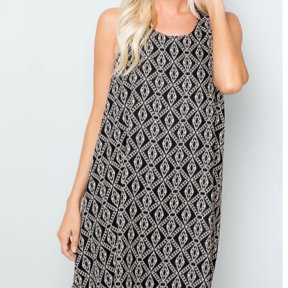 Everleigh Black & Cream Damask Dress - L - Picture 2 of 7